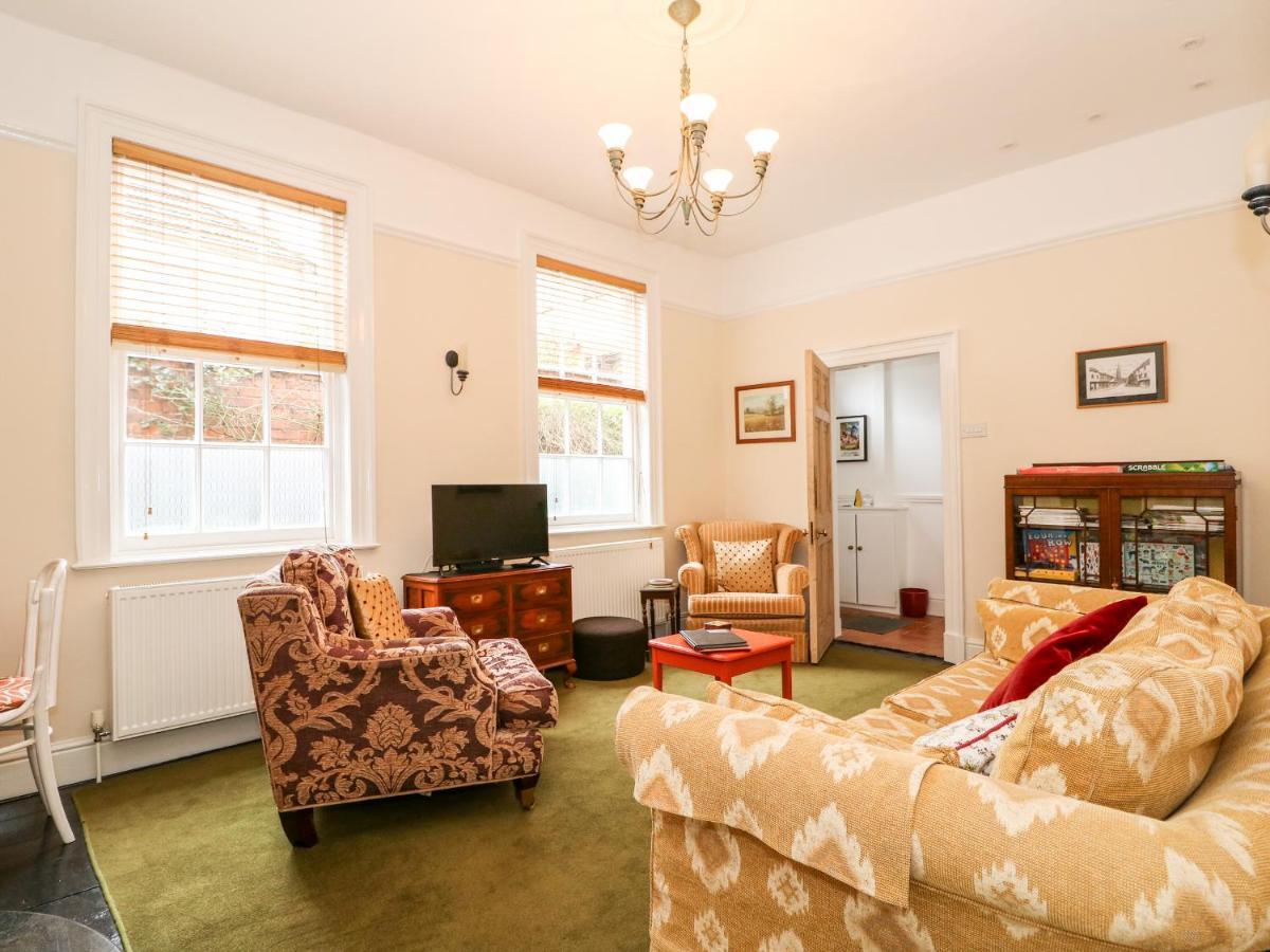 Magdalene House Villa Лаут Екстериор снимка